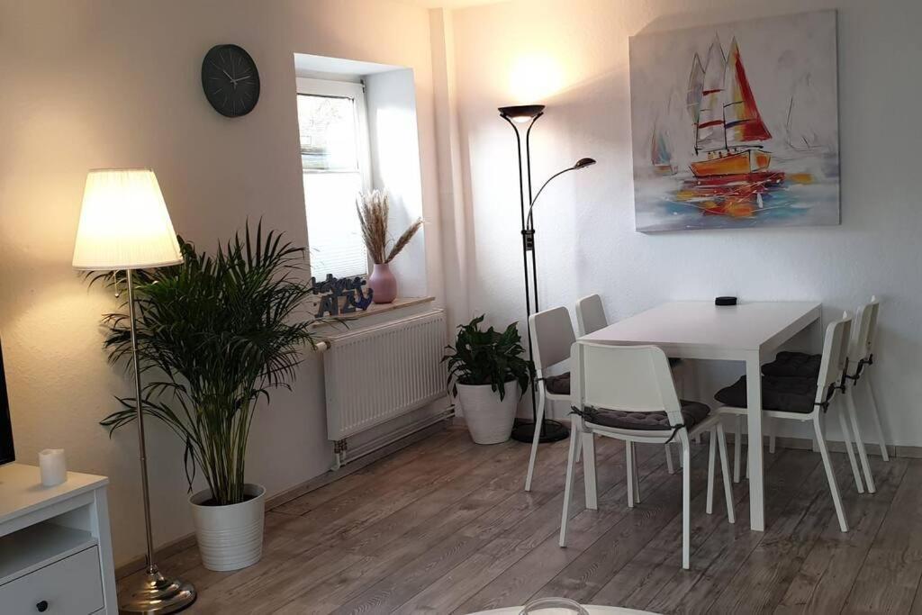 Charmante Haushaelfte Mit Garten Und Terrasse Flensbourg Extérieur photo